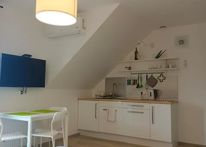 Cork Апартаменты